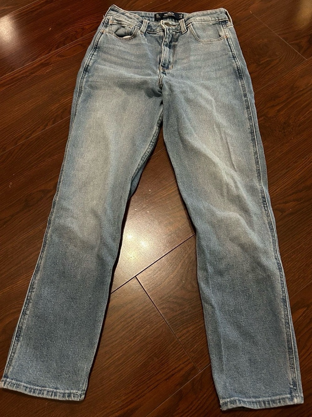 Hollister Women's Light Blue Straight-Leg Jeans